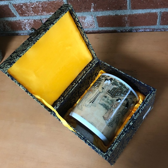 Shanghai Museum Imperial Palace Cup/Vase/Jar - Picture 10 of 10